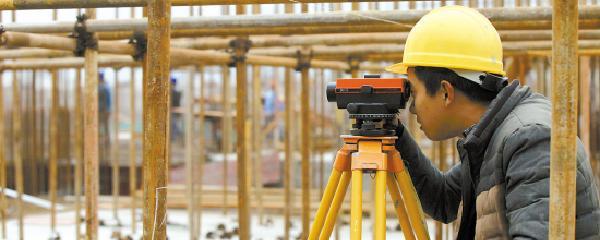工地测量员的职责与地形测量详解