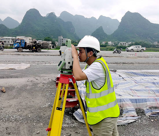 工程测量 多行业协作中的精准艺术